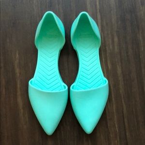Native teal pointed toe flats size 6